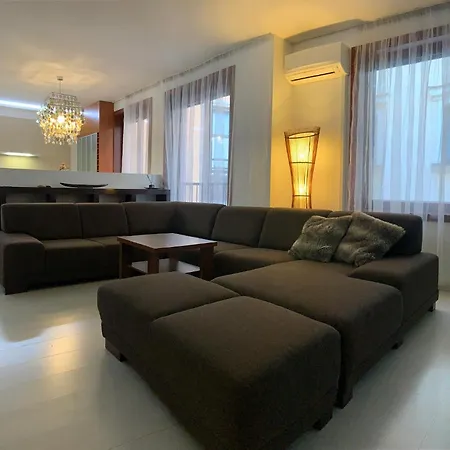 Apartman Mirabell *