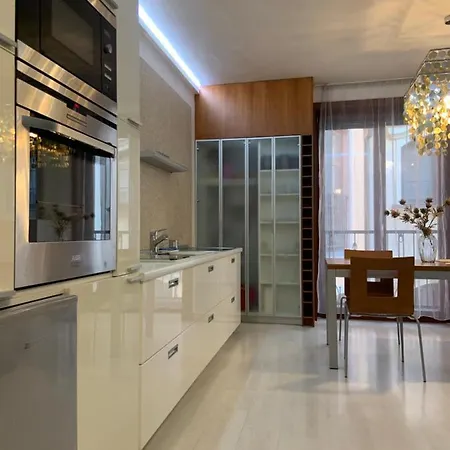 Apartment Apartman Mirabell Komárno